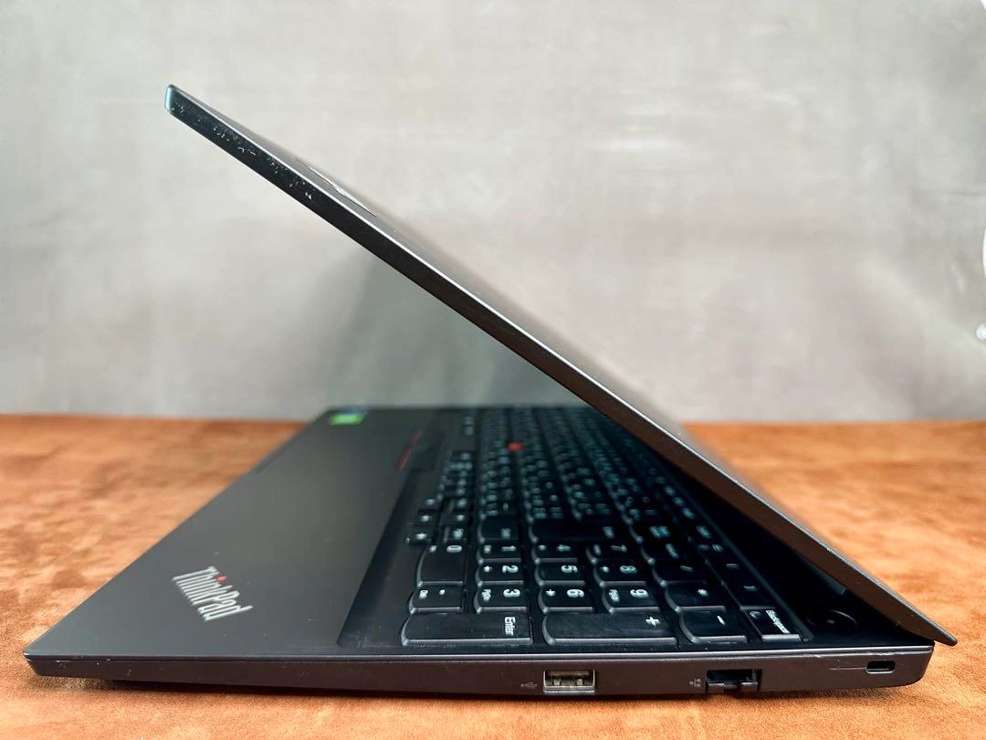 ThinkPad E15 Gen 2 i7-1165G7 16 512 15.6の写真10枚目