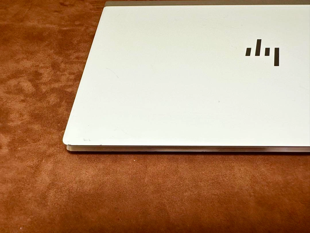 HP Spectre 13 i7-8550U 16 512 13.3の写真12枚目