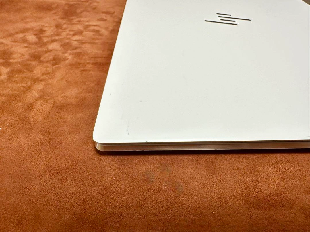 HP Spectre 13 i7-8550U 16 512 13.3の写真13枚目