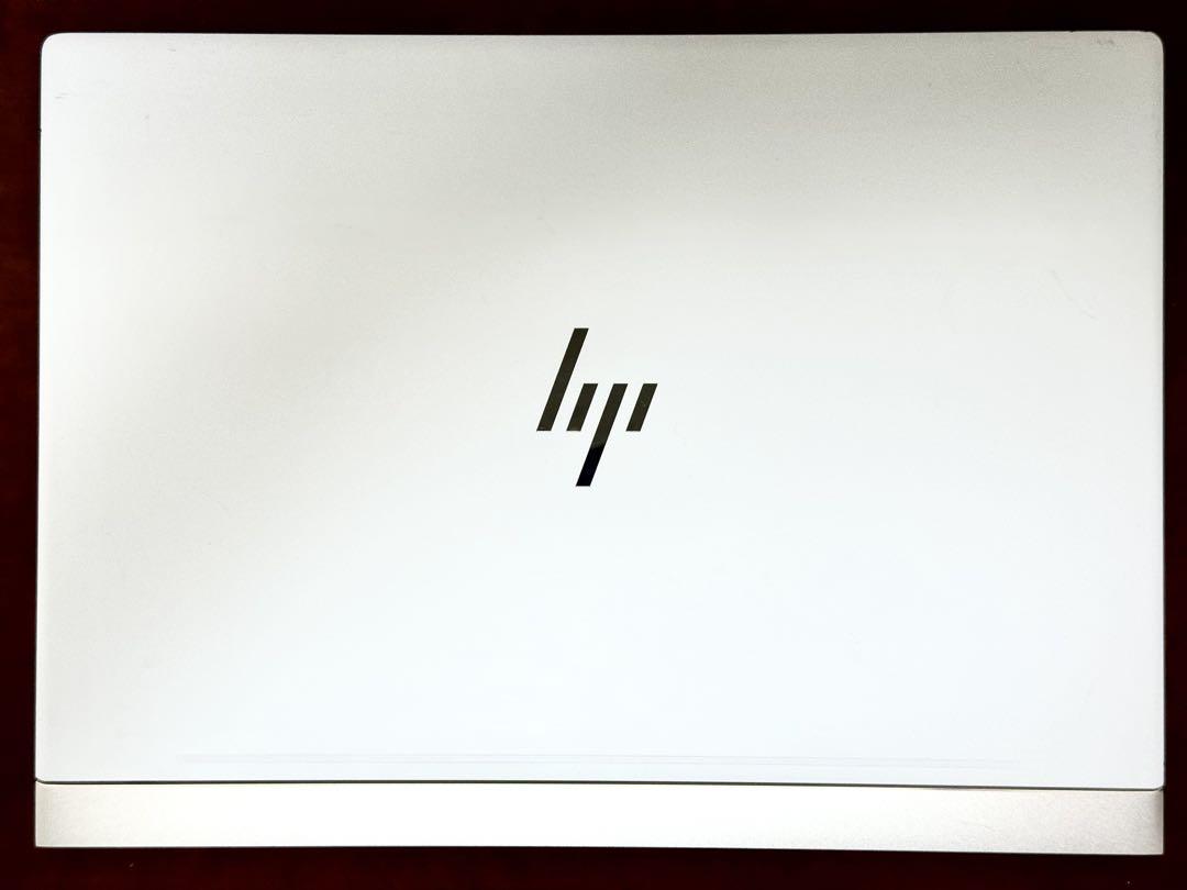 HP Spectre 13 i7-8550U 16 512 13.3の写真5枚目