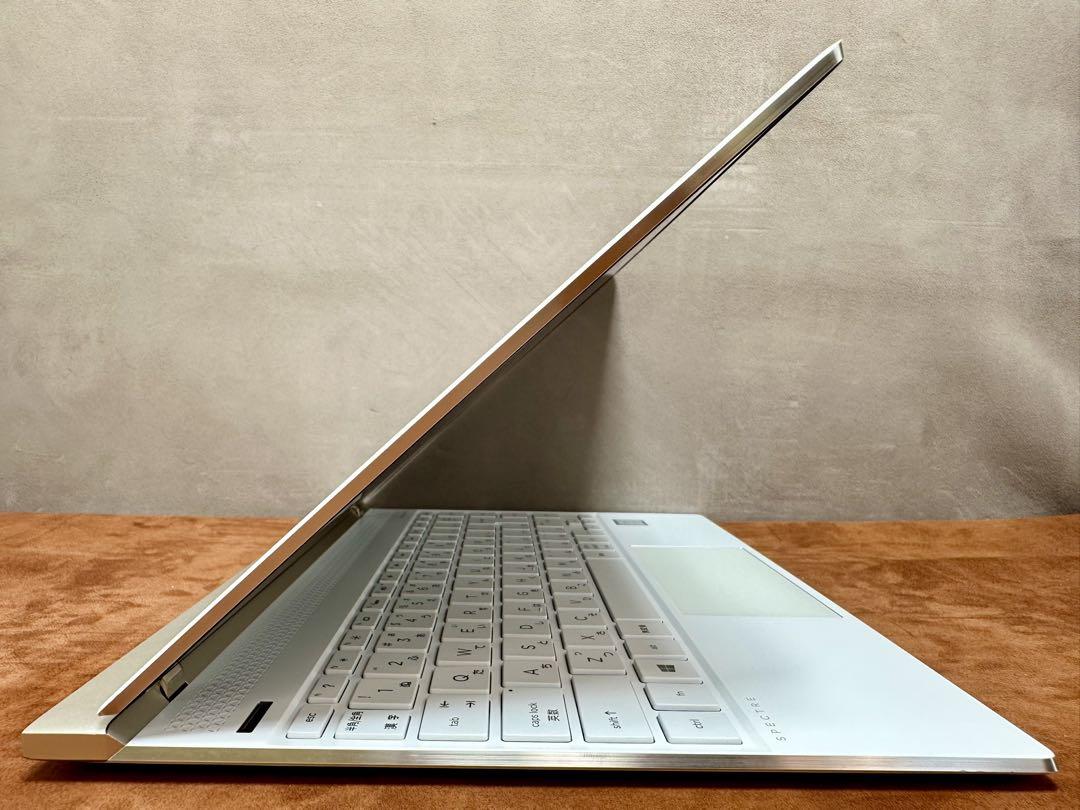 HP Spectre 13 i7-8550U 16 512 13.3の写真8枚目