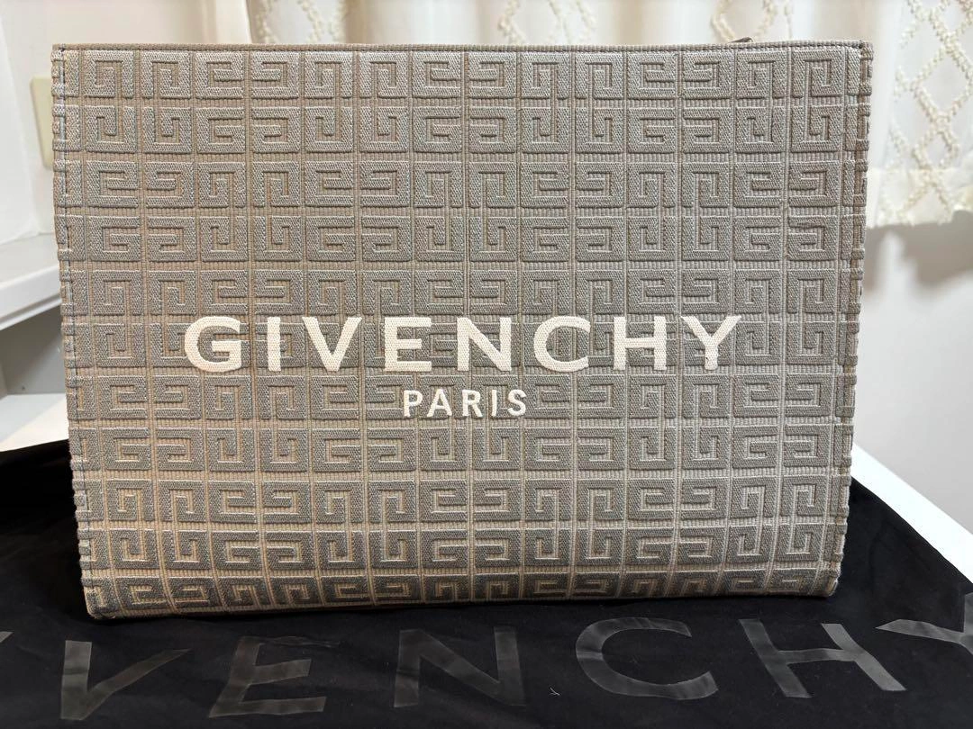 GIVENCHY ショルダーバッグ(超美品)の写真3枚目
