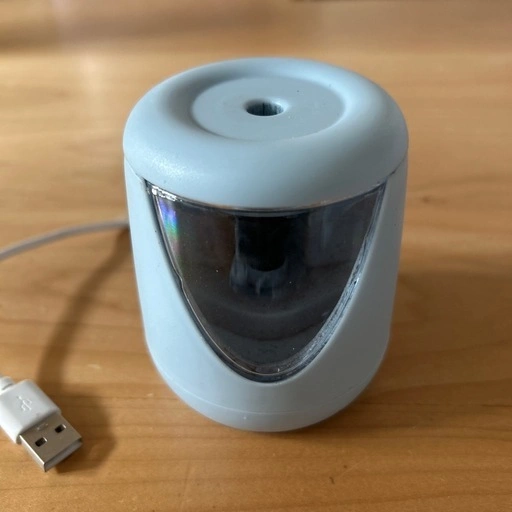 電動鉛筆削り