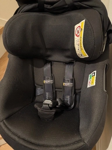 コンビ エッグショック チャイルドシートZB-750の写真3枚目