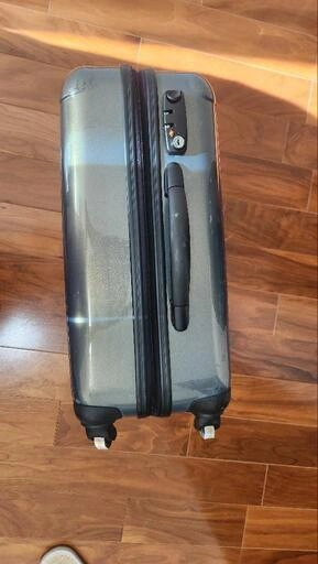 機内持ち込み用スーツケースの写真2枚目