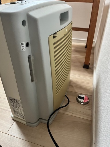 セラミックファンヒーター　スチーム機能つきの写真3枚目