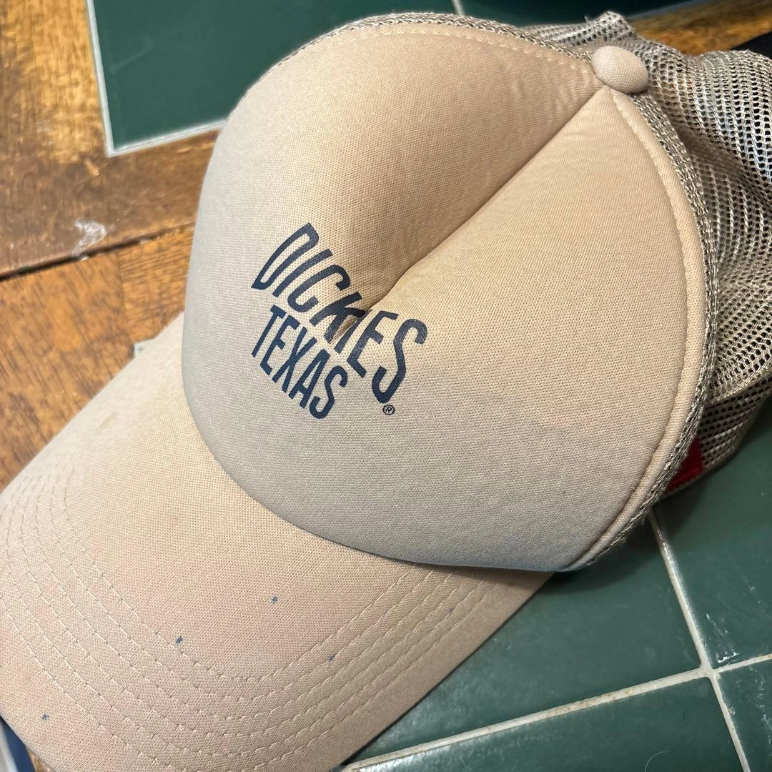 Dickies ベージュ キャップ