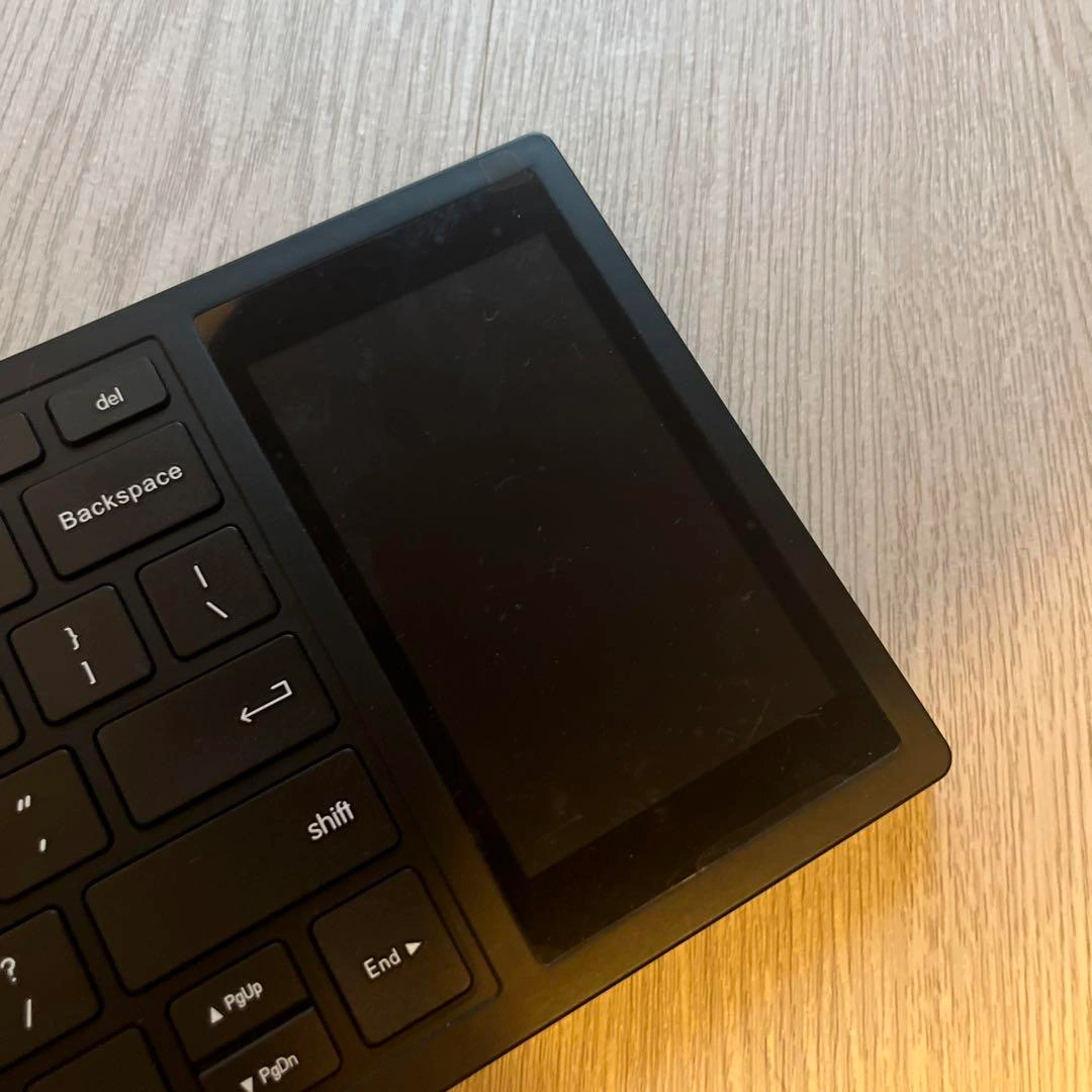 多機能タッチパネル搭載ハイパーキーボード『T2_Flexible』の写真3枚目