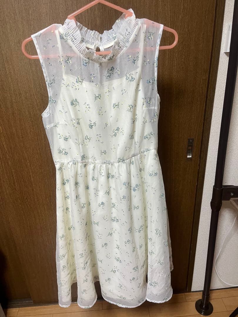 titty&Co. ワンピース 花柄 ノースリーブ
