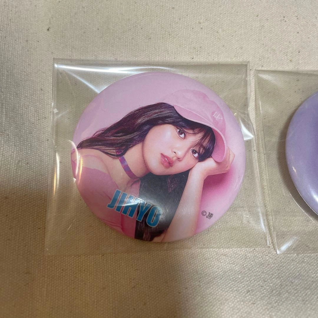 バラ売り可 TWICE ジヒョ 缶バッジの写真2枚目
