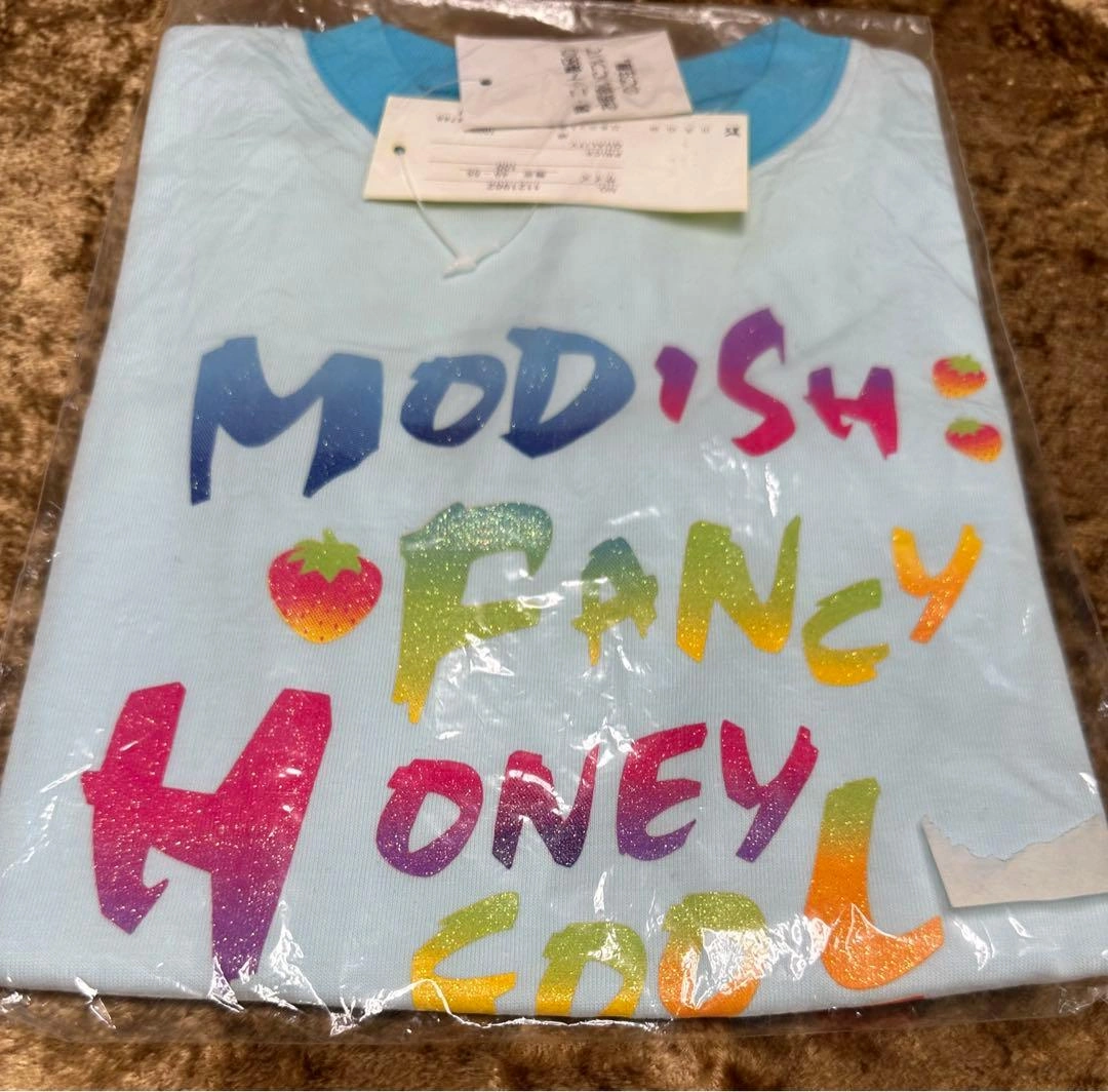半袖Tシャツ 100cm 綿100% 新品 水色 いちご カラフルの写真2枚目