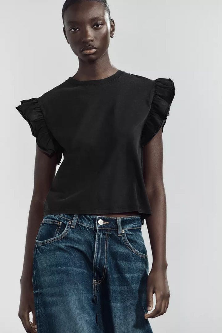 完売品 ZARAフリルスリーブ 綿 Tシャツ Lサイズ ブラック ウォッシュ加工の写真6枚目