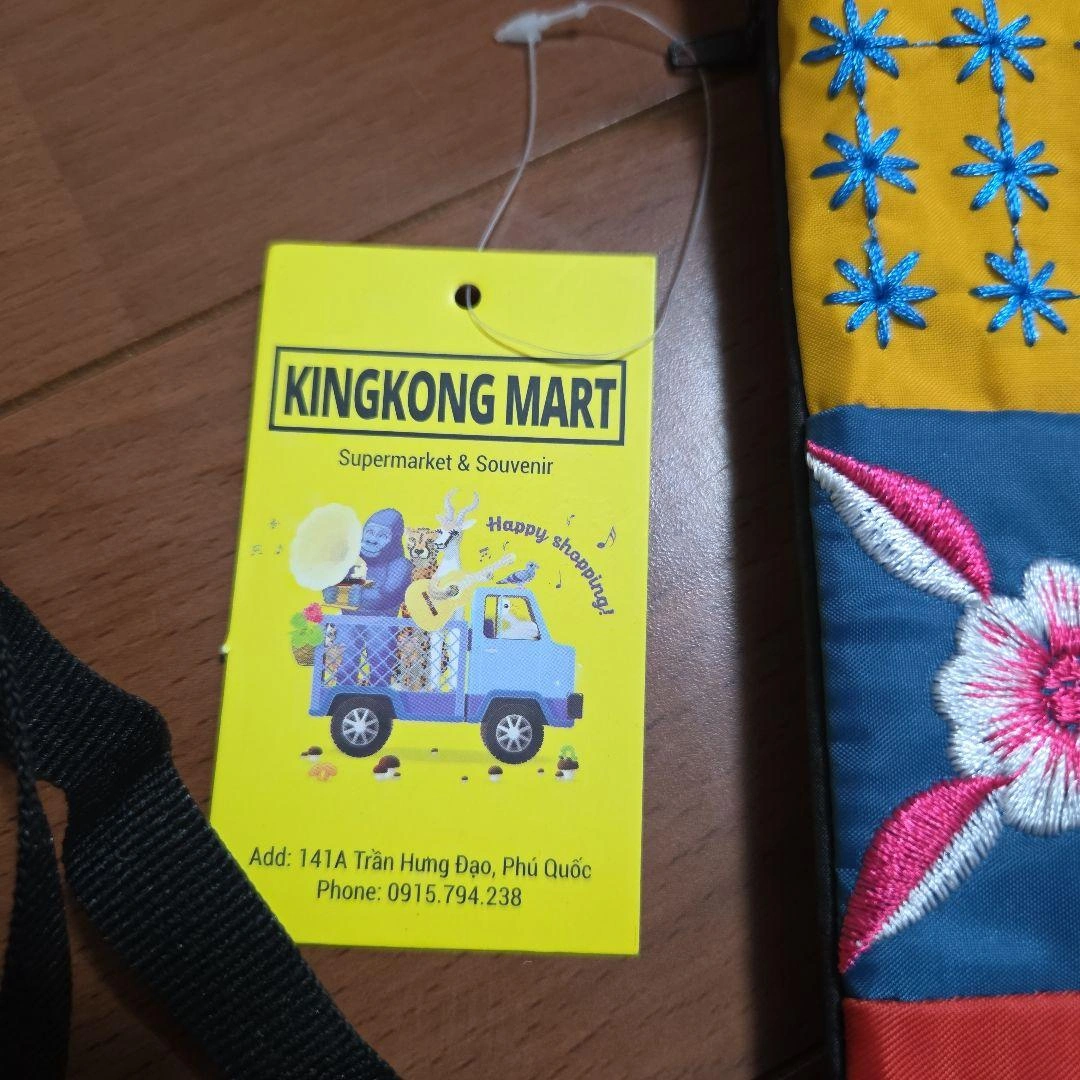 【完全未使用】KINGKONG MART 刺繍サコッシュの写真5枚目