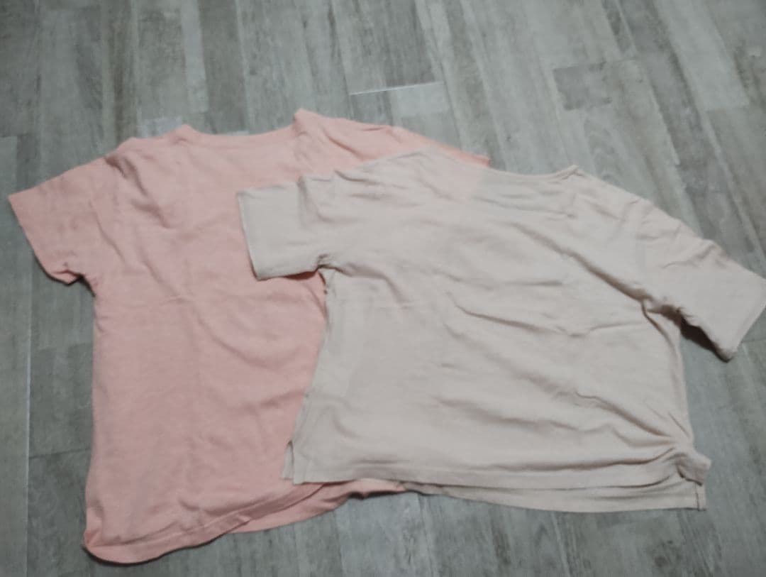 【2枚セット】Tシャツ　薄オレンジベージュ／サーモンオレンジ　Mサイズの写真5枚目