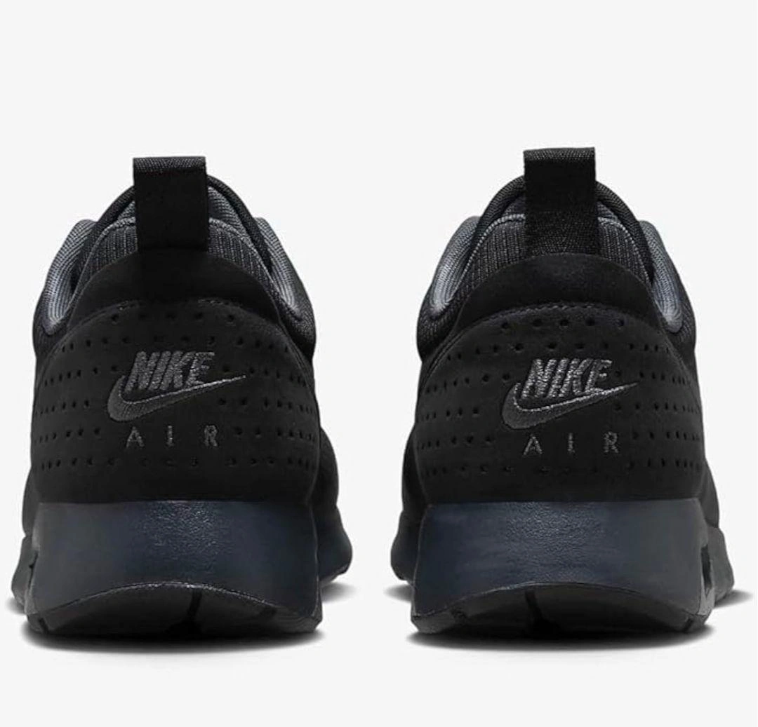 【新品未使用 希少サイズ】ナイキ AIR MAX TAVASの写真6枚目