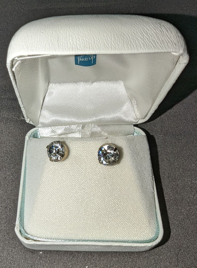 【美品】TAKE UP ダイヤ風ピアス