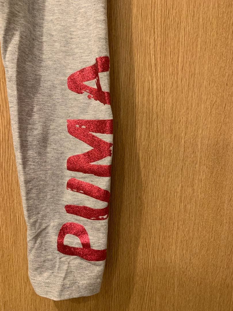 PUMA グレー ロゴ入り レギンス　140の写真2枚目