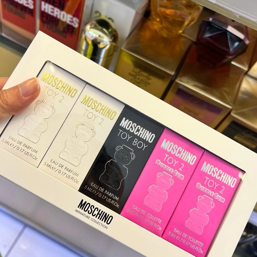 バラ売り⭕️ MOSCHINO 香水 5ml 5個セットの写真2枚目