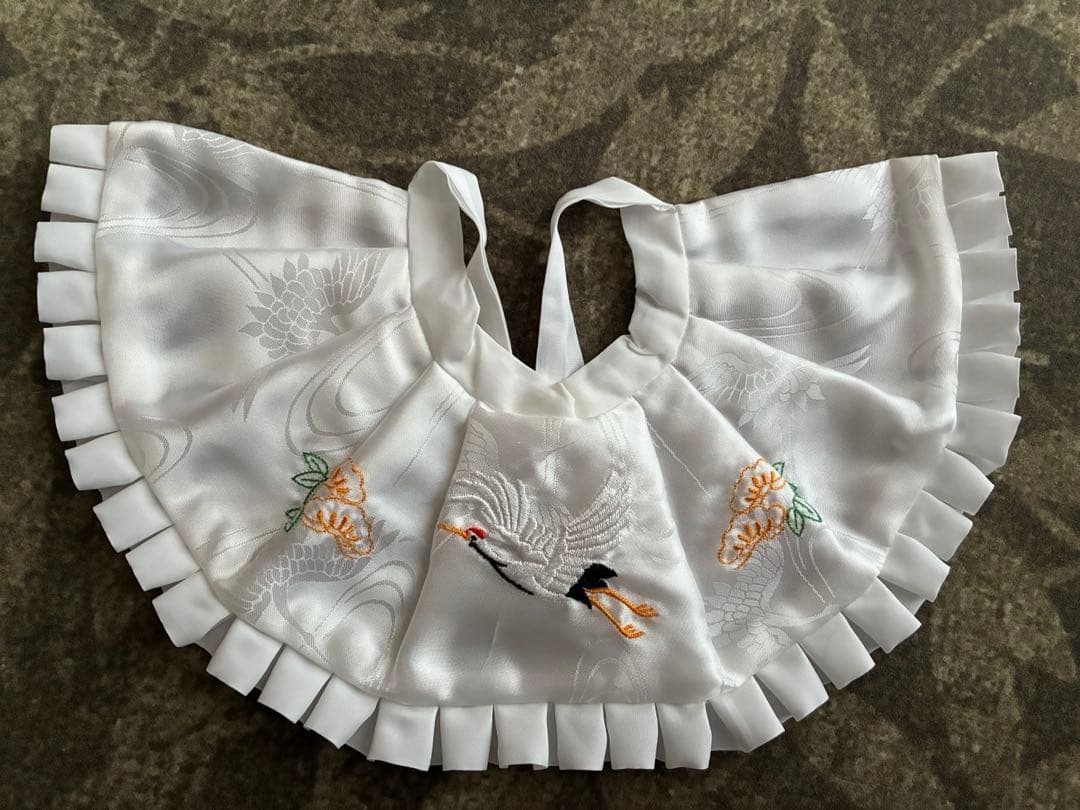 お宮参り用品 スタイと帽子の写真2枚目