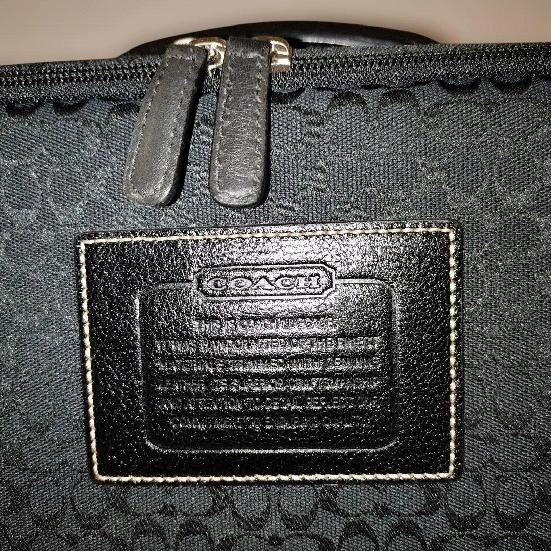 COACH ブラック キャリーケースの写真2枚目