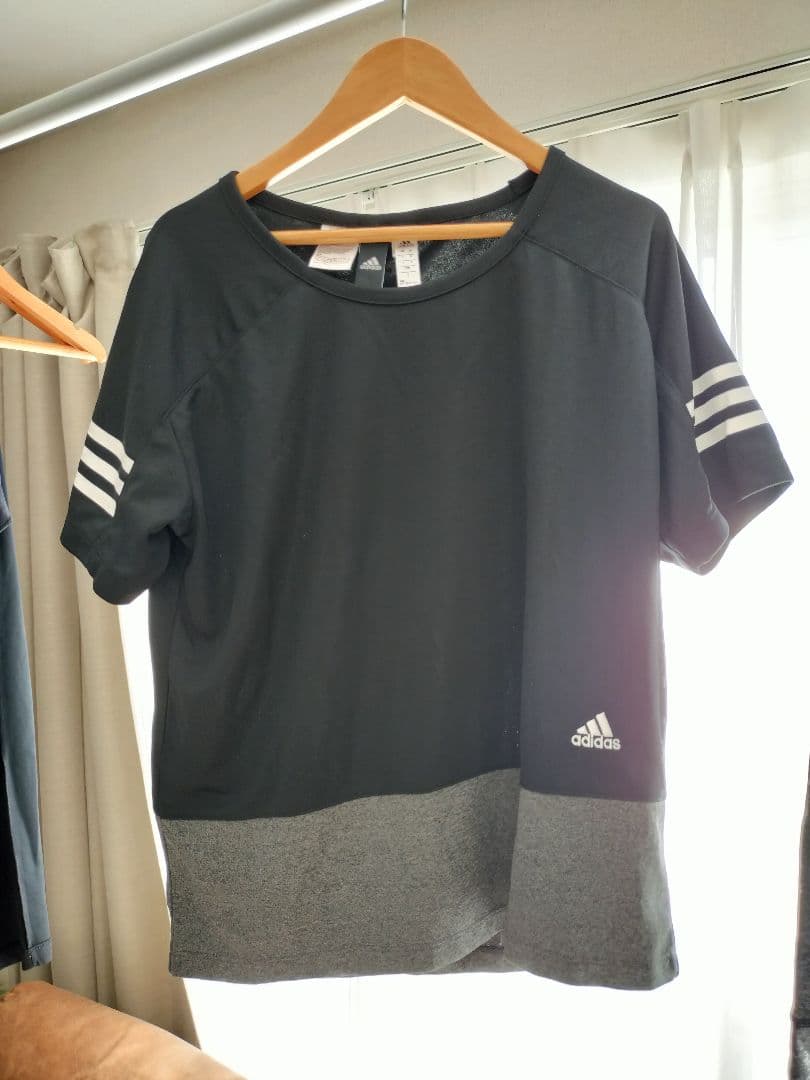 adidas Tシャツ＆フルジップパーカーセットの写真3枚目