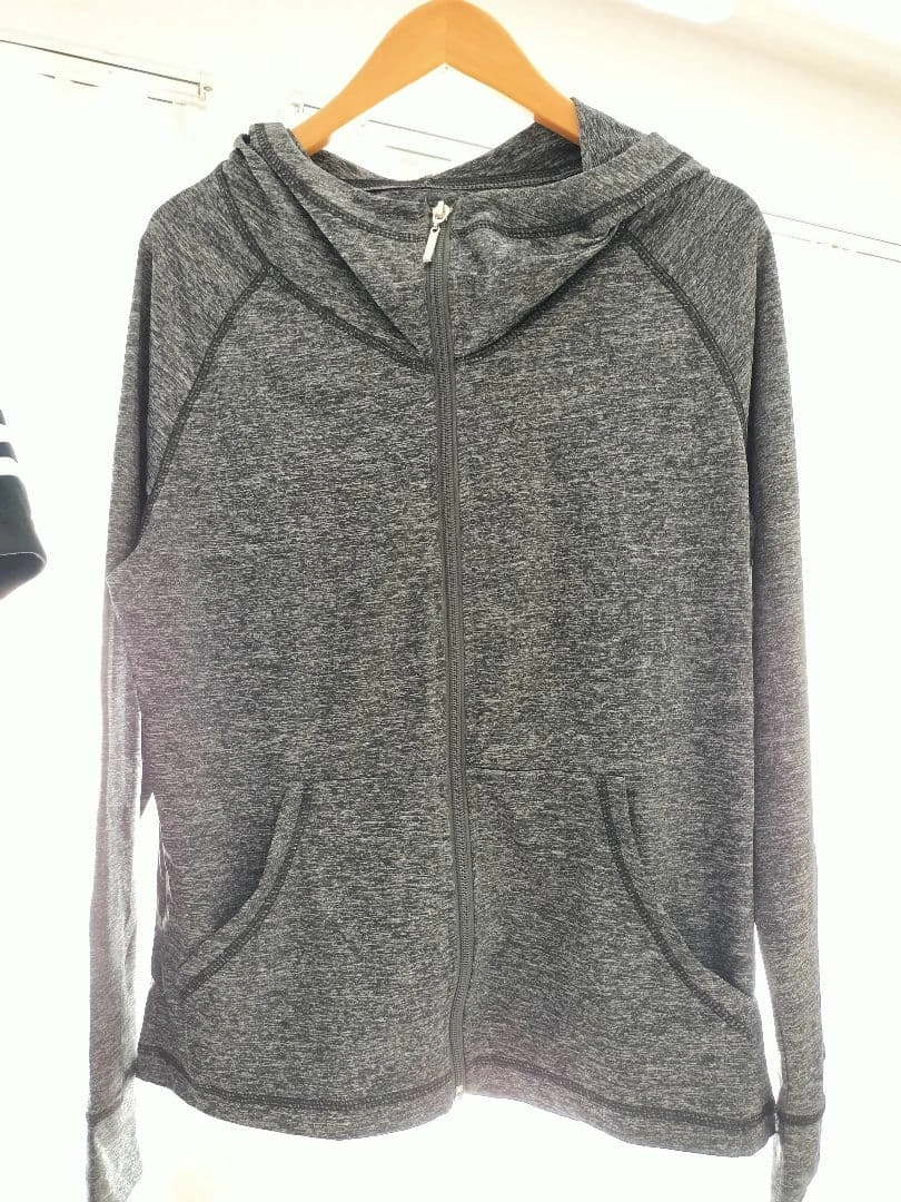 adidas Tシャツ&フルジップパーカーセットの写真7枚目