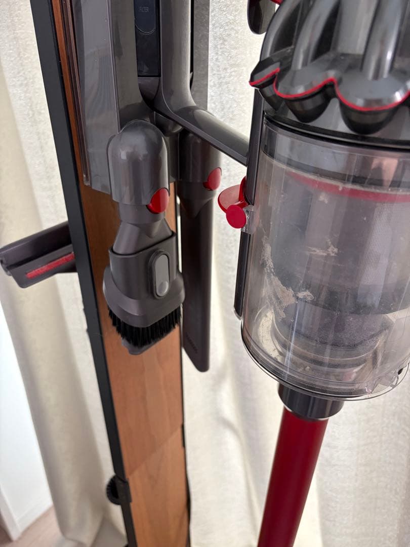 Dyson SV12 スティッククリーナー 本体+スタンドの写真3枚目