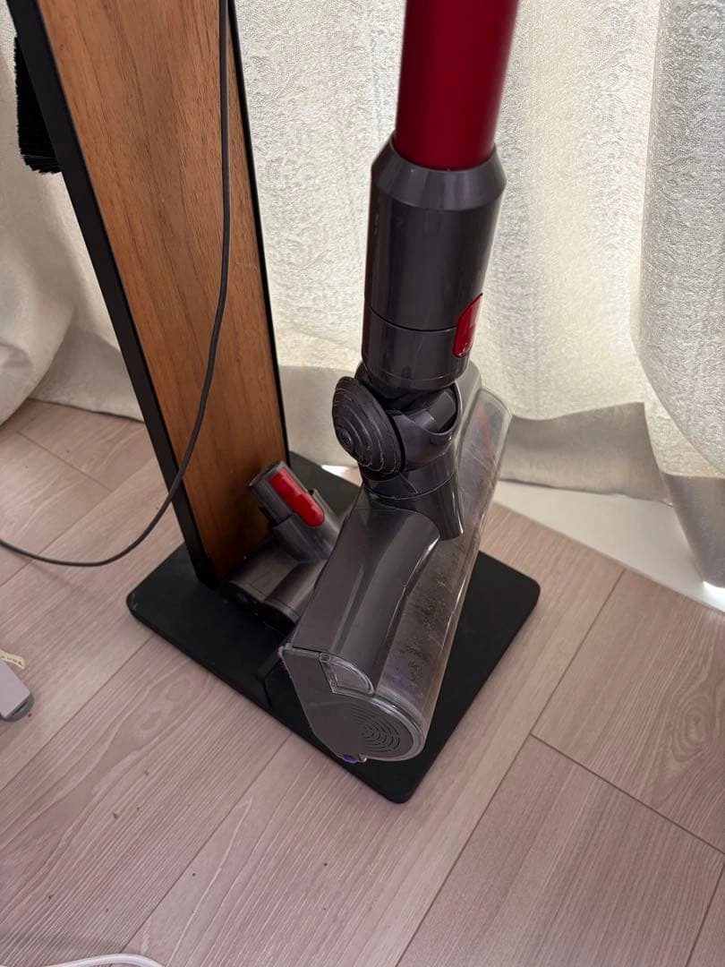 Dyson SV12 スティッククリーナー 本体+スタンドの写真5枚目