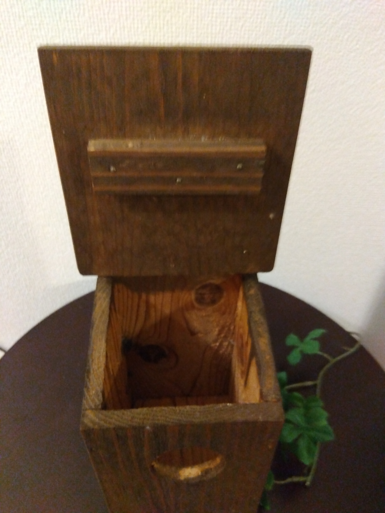 じいじの作った巣箱の写真5枚目