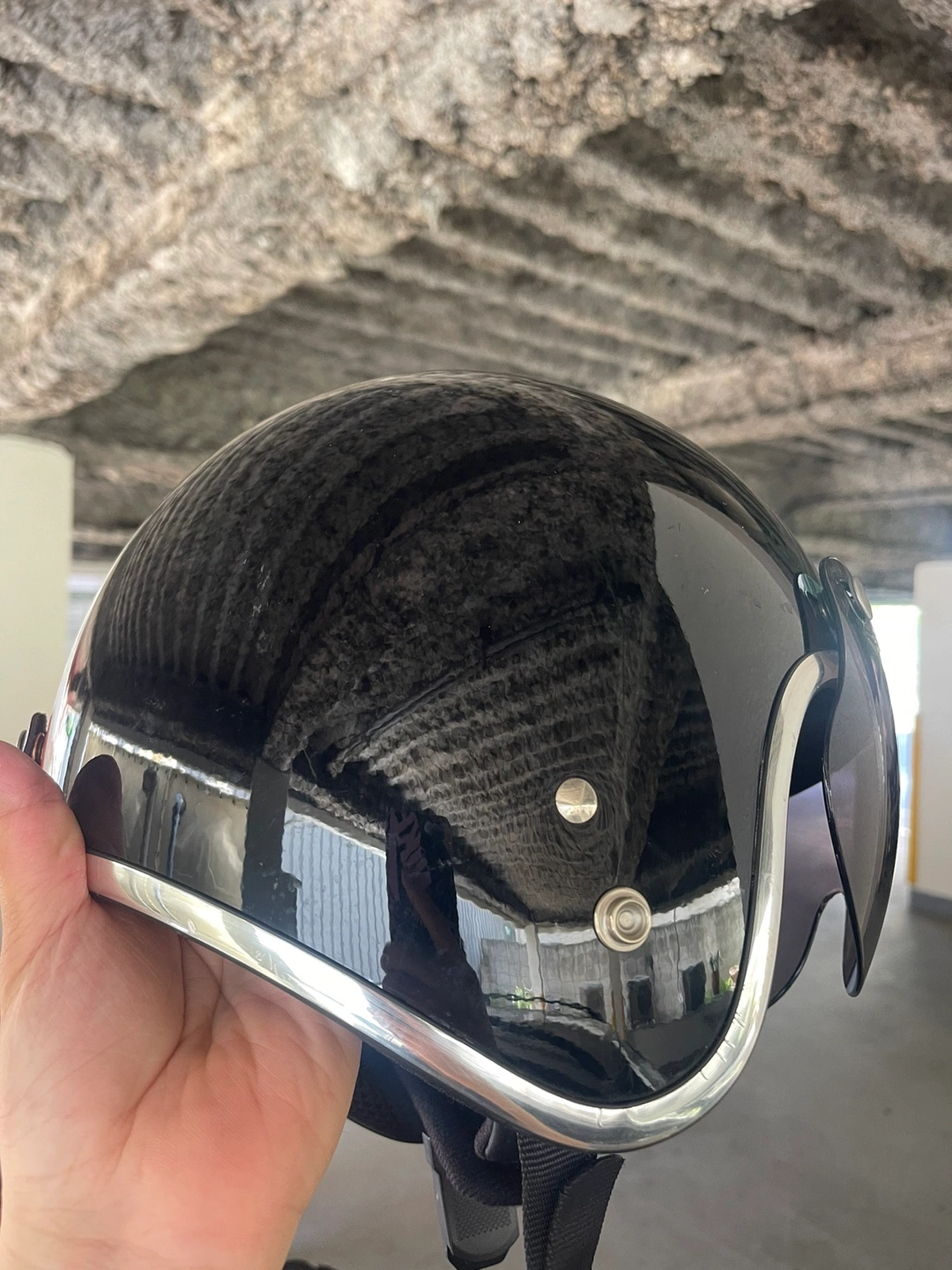 ヘルメットの写真2枚目