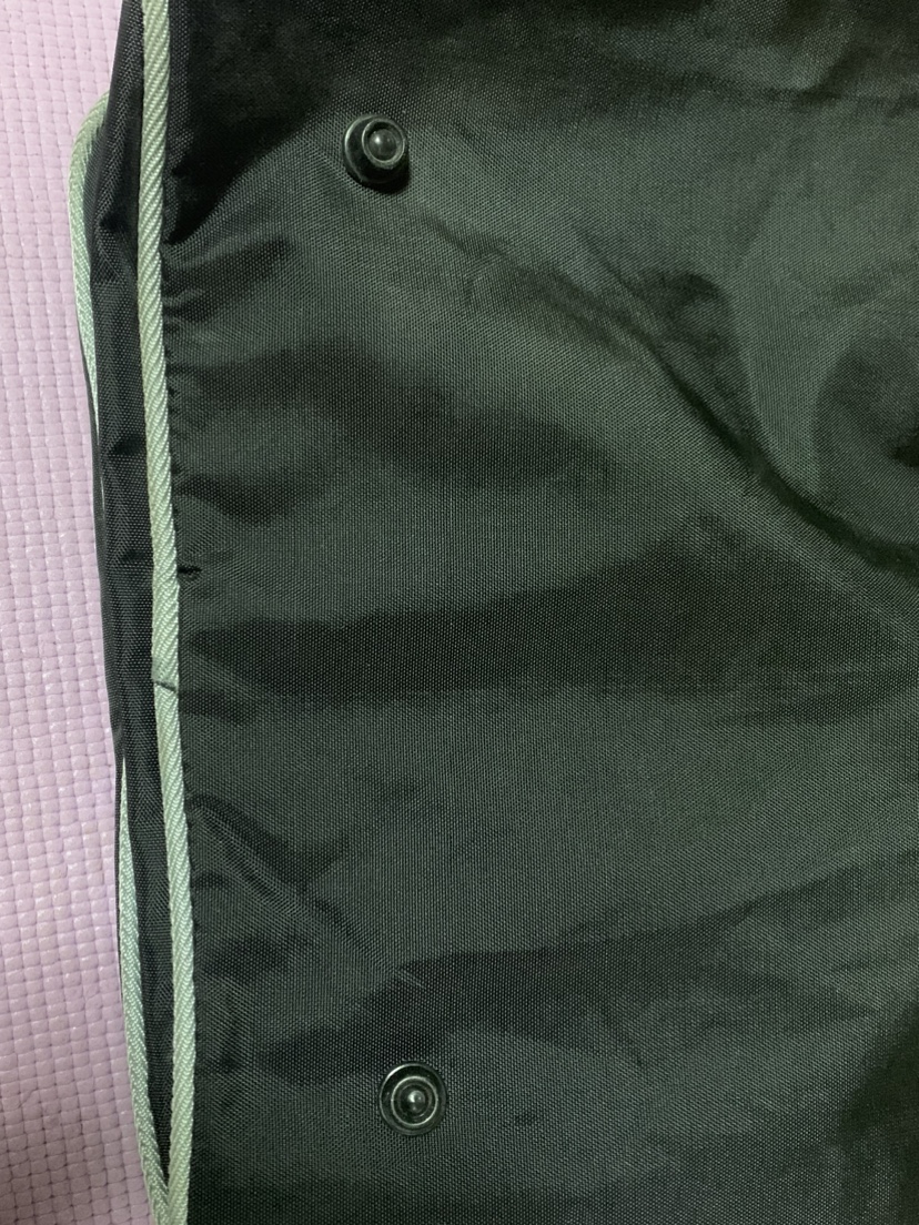 NIKE バッグ大(ショルダーベルト付き)　黒の写真4枚目