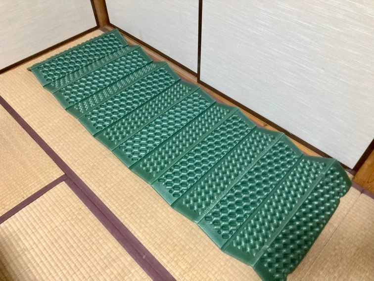 【値下げ・美品】キャプテンスタッグ EVAフォームマット 軽量&快適