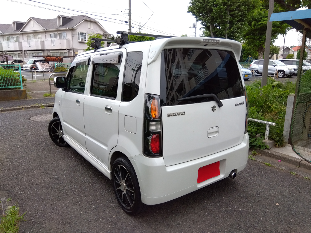 （ご成約）【希少色】☆ＲＲ仕様！☆スズキ☆ワゴンＲ☆FX☆4WD☆5MT☆の写真6枚目