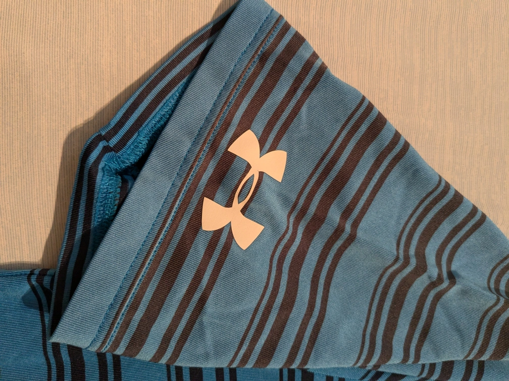 《処分特価》Under Armour 速乾性ポロシャツ 青/ストライプ(サイズ:L)の写真3枚目
