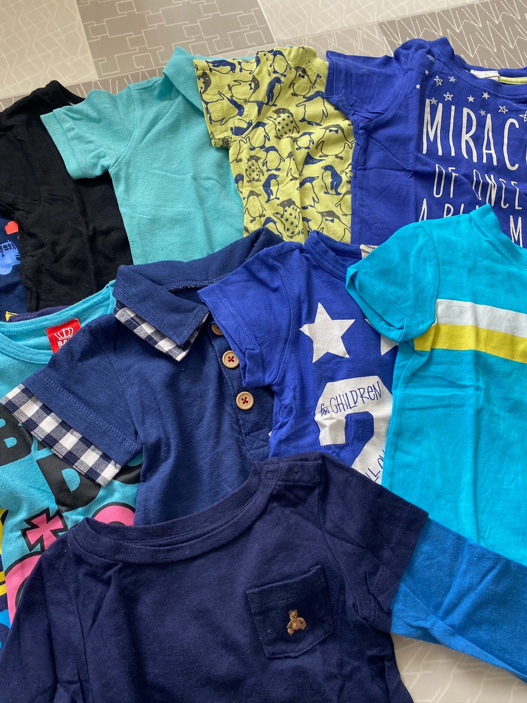 男の子 Tシャツ等まとめ売り80サイズの写真3枚目