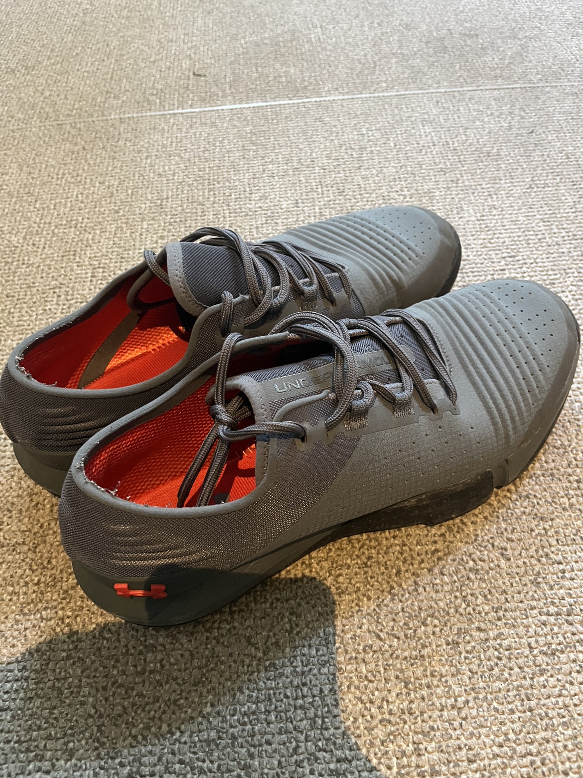 UNDER ARMOUR トレーニングシューズ　アンダーアーマーの写真2枚目