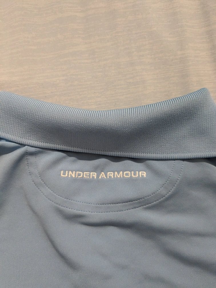 《処分特価》Under Armour 水色 スポーツ 速乾性ポロシャツ(サイズ:L)の写真3枚目