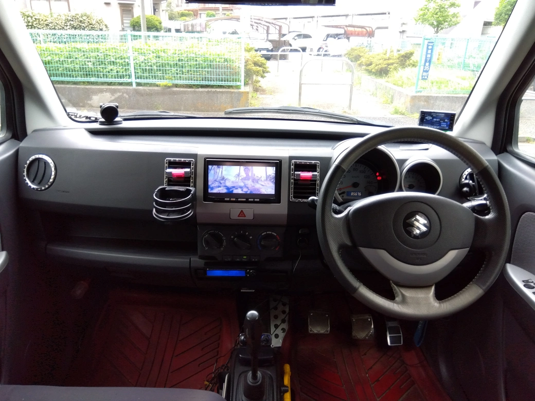 (ご成約)【希少色】☆RR仕様!☆スズキ☆ワゴンR☆FX☆4WD☆5MT☆の写真8枚目