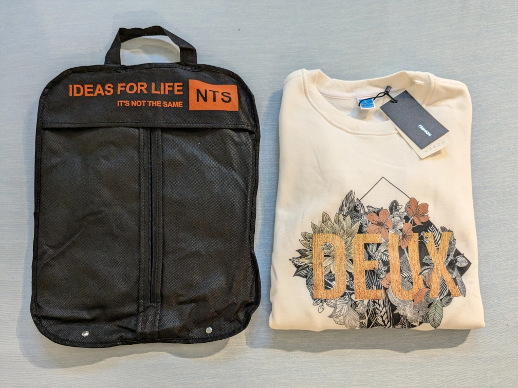 《断捨離 処分特価》【新品】DEUX ホワイト一 トレーナー(Lサイズ:収納バッグ付き)の写真3枚目