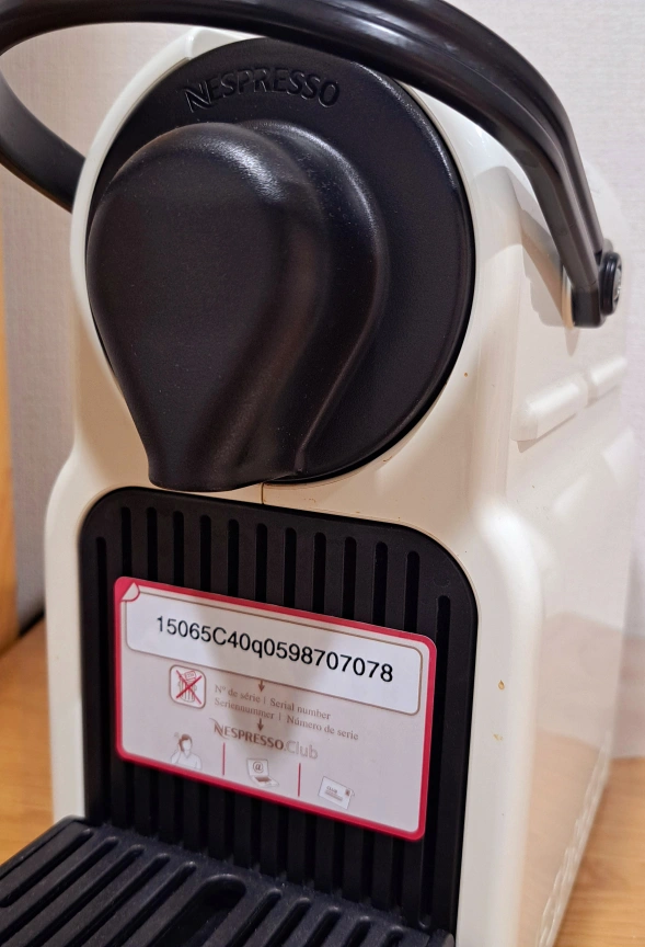 最終値下げ【美品】定価17,600円 Nespresso コーヒーメーカー イニッシアの写真2枚目