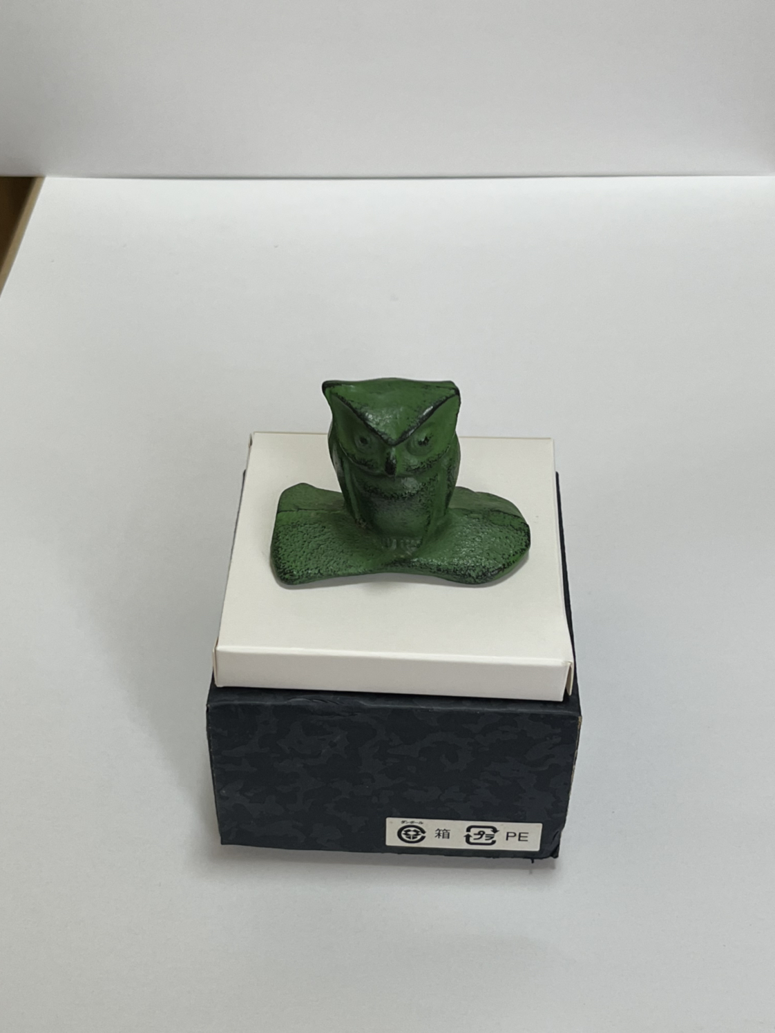 フクロウの置物の写真2枚目
