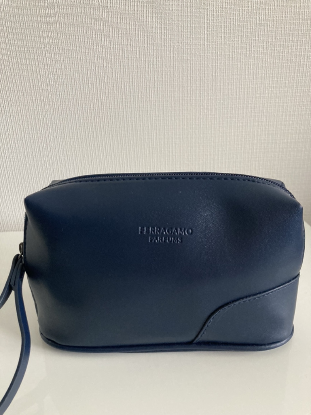 Ferragamo トラベルポーチの写真2枚目