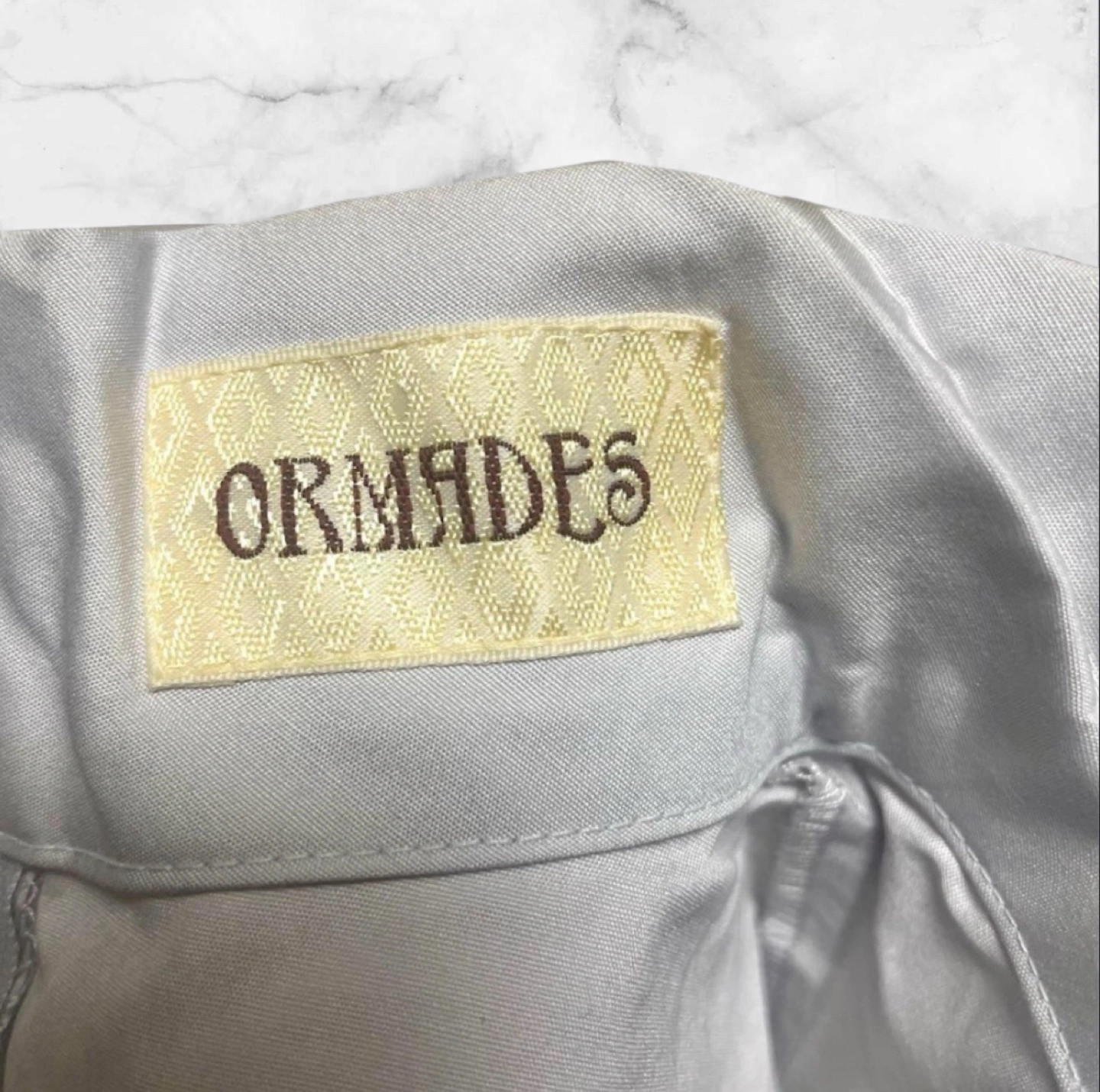 【新品未使用】ORMADES❤バックジップ シャツ オフネック レディース トップスの写真4枚目