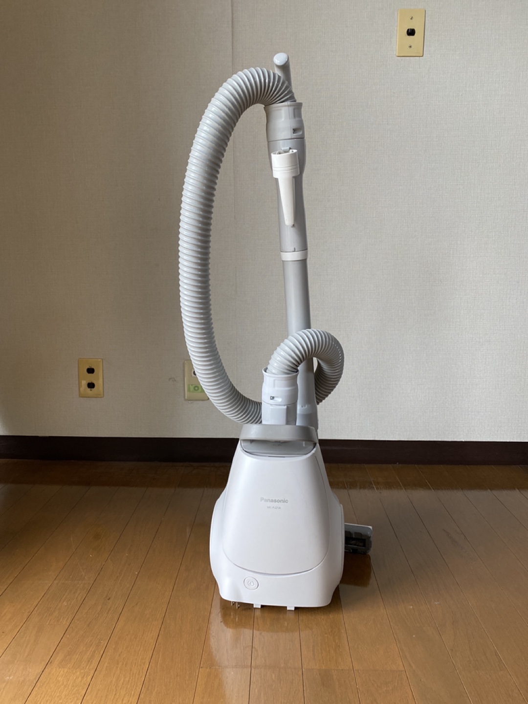 Panasonic掃除機　紙パック式　MC-PJ21A