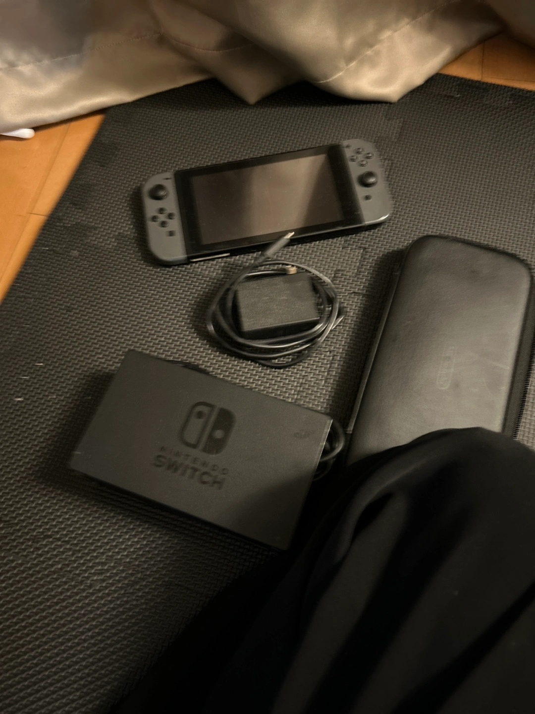 Nintendo Switch初期モデル