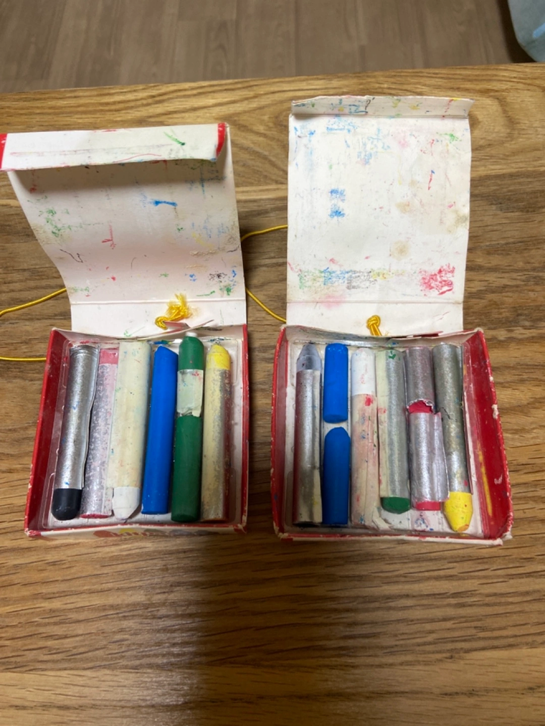 kitpas 水で消えるクレヨン2箱の写真2枚目