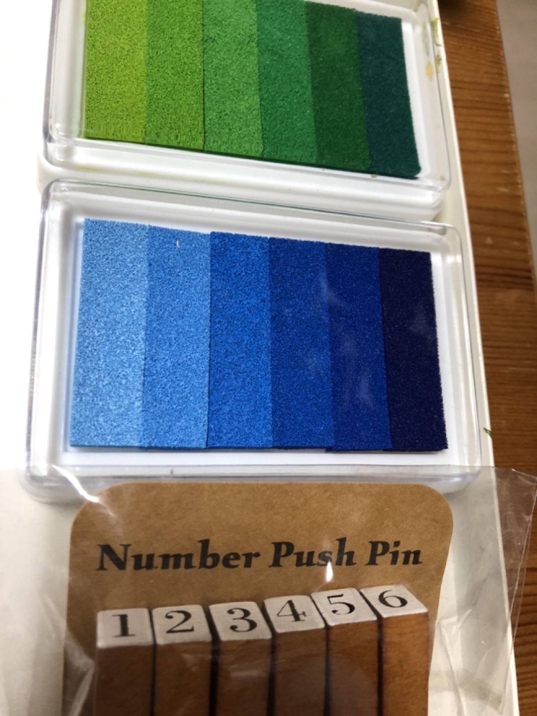 インクと数字スタンプ