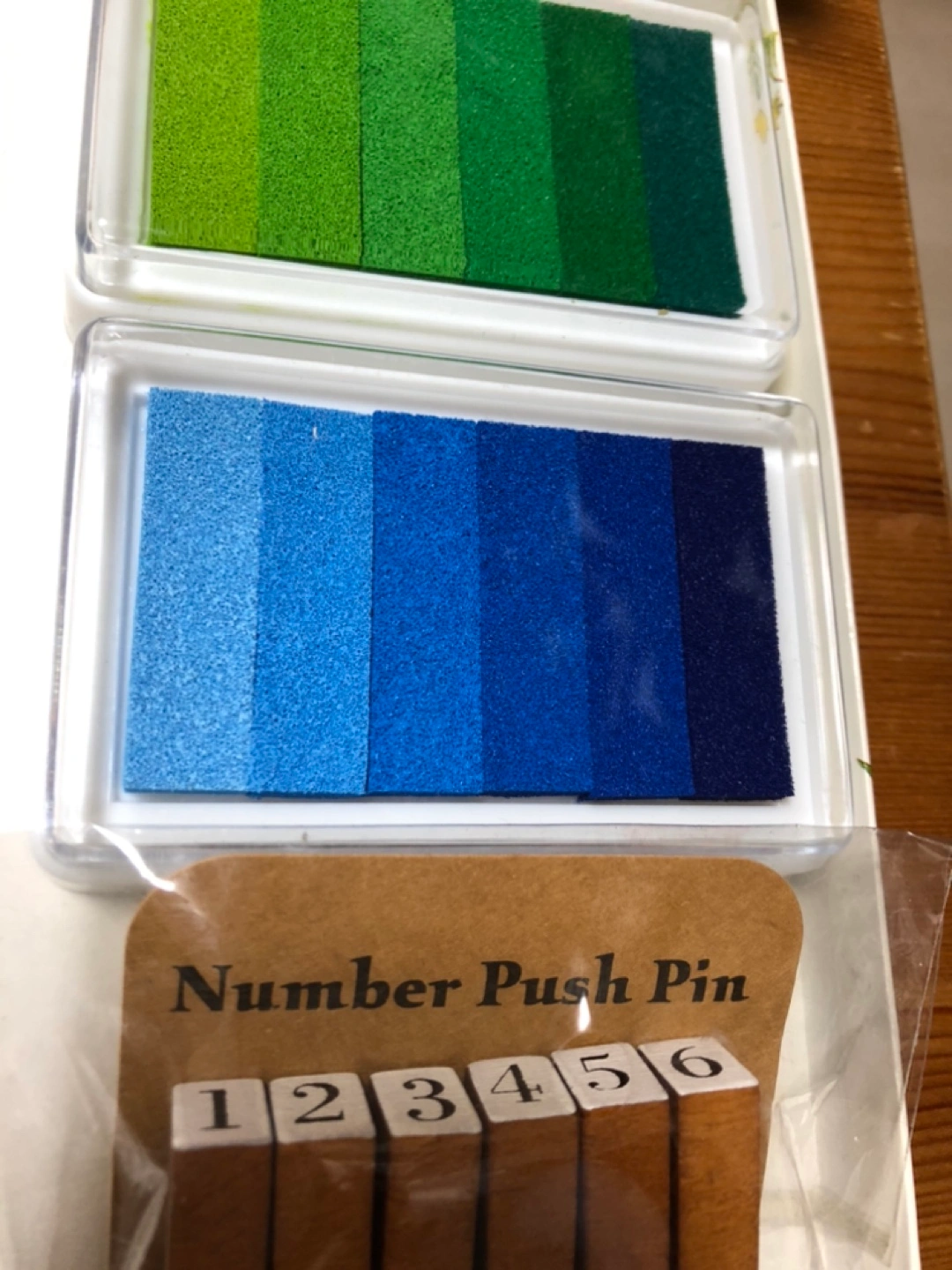 インクと数字スタンプ