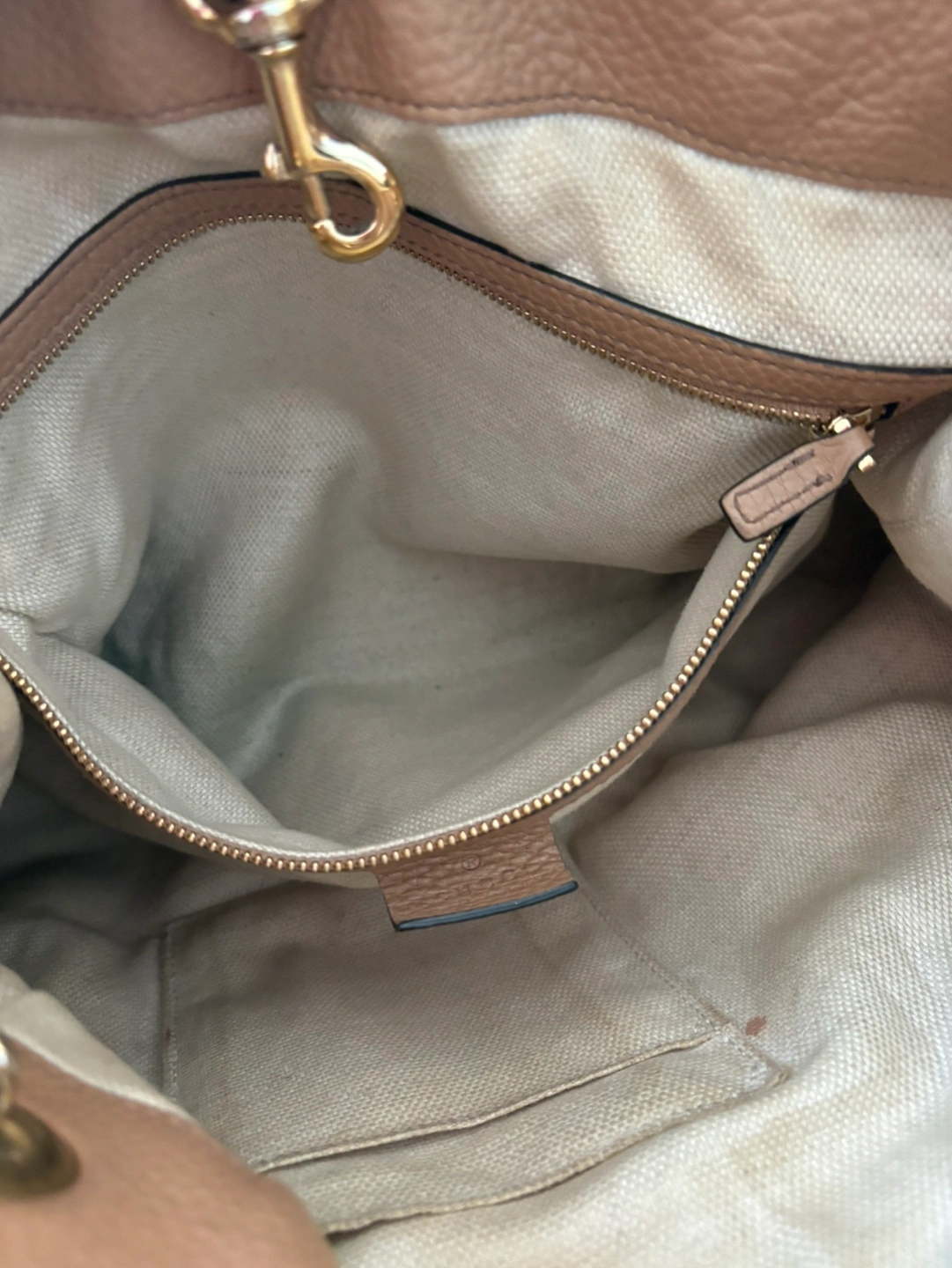 GUCCI グッチ ソーホーバッグの写真3枚目