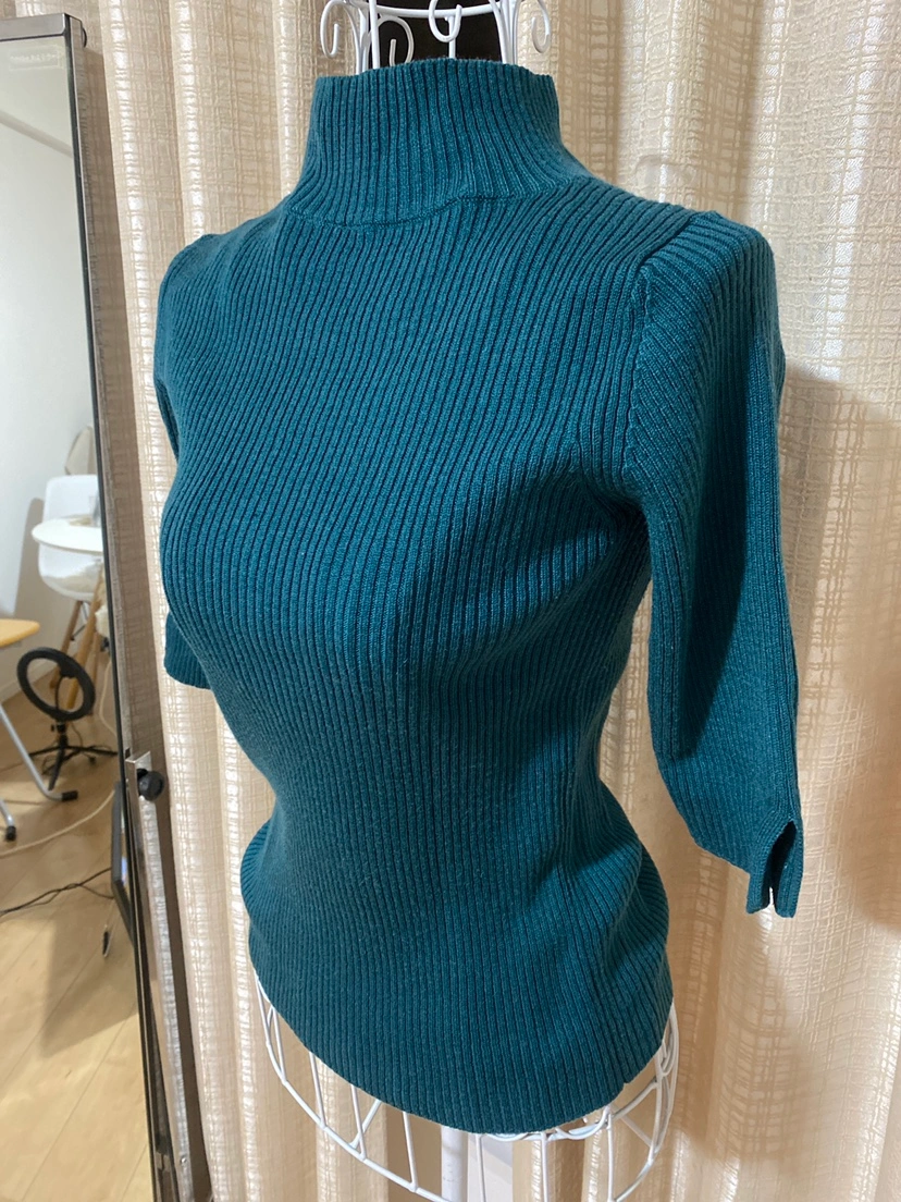 〖美品〗ハイネックリブニットトップス|五分丈